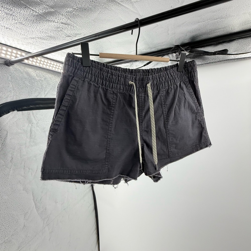 Vuori Womens Ripstop Shorts Ink Black Grey Organic Cotton XS VW303